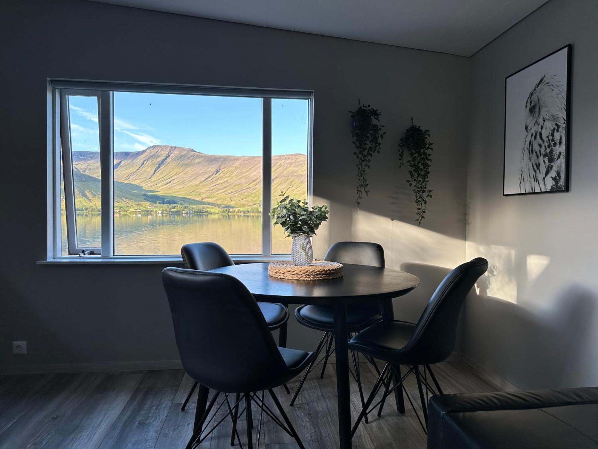 Cosy Lakeview Cabin 45 Minutes From Reykjavik Mosfellsbaer Exterior photo