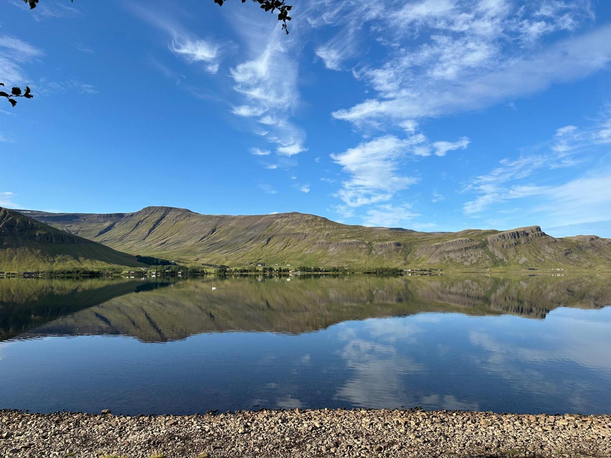 Cosy Lakeview Cabin 45 Minutes From Reykjavik Mosfellsbaer Exterior photo