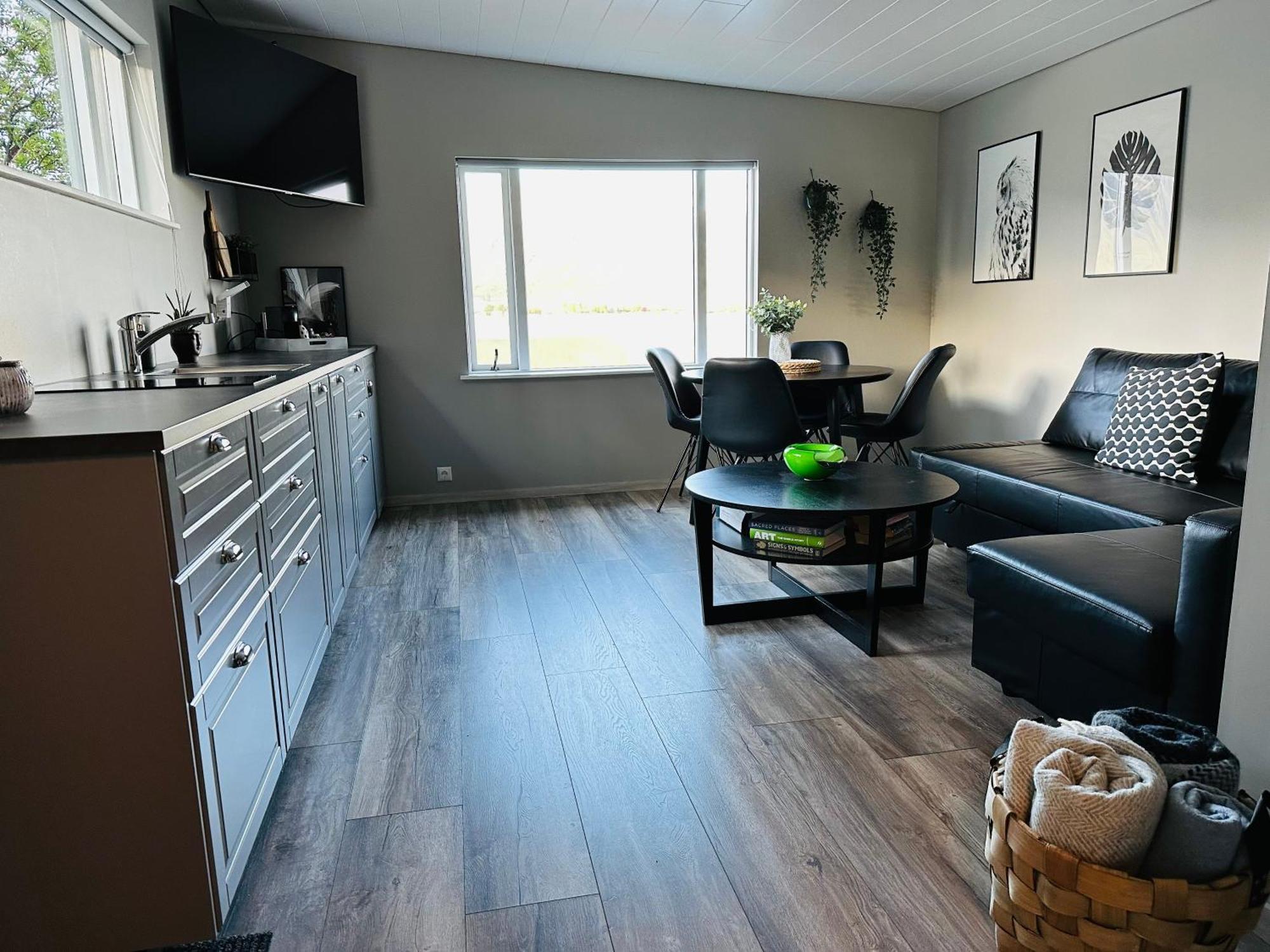 Cosy Lakeview Cabin 45 Minutes From Reykjavik Mosfellsbaer Exterior photo